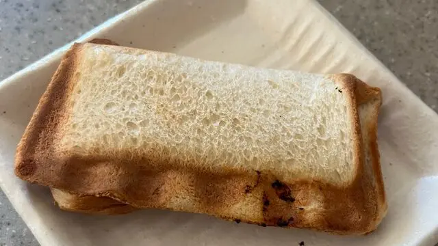 具が少なくて焼き印が付かなかったホットサンド